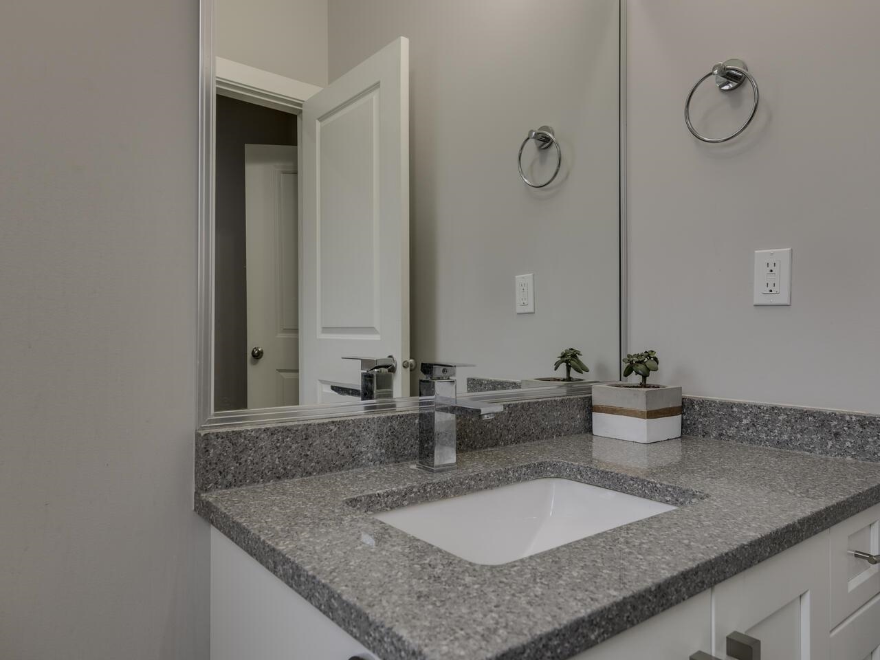 64091 Flood Hope Road, Hope, BC, V0X 1L2 - 18