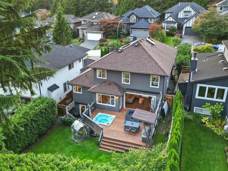 1756 Orkney Place, North Vancouver BC V7H 2Z1
