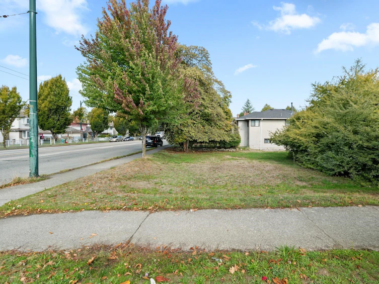 211 East 38 Avenue, Vancouver, BC, V5W 1H3 - 4