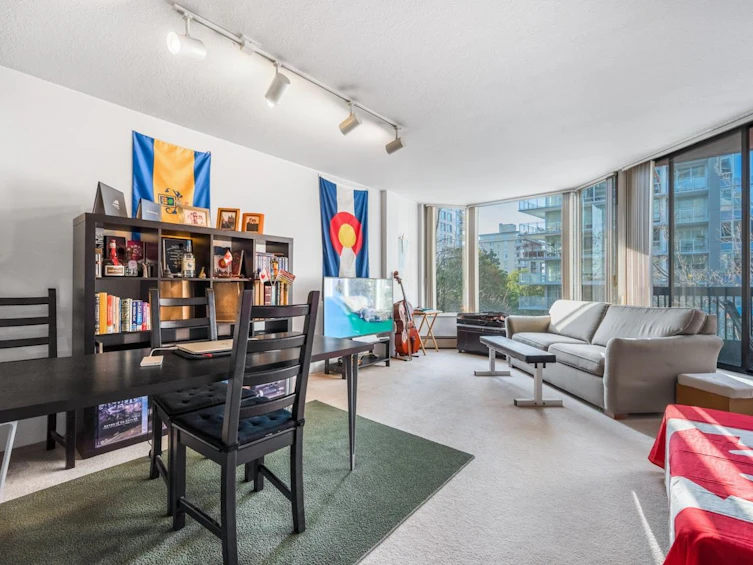 602-1330 Burrard Street, Vancouver, BC, V6Z 2B8