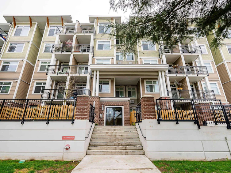 315-20696 Eastleigh Crescent, Langley, BC, V3A 4C4