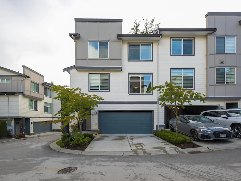 21 - 15633 Mountain View Drive, Surrey BC