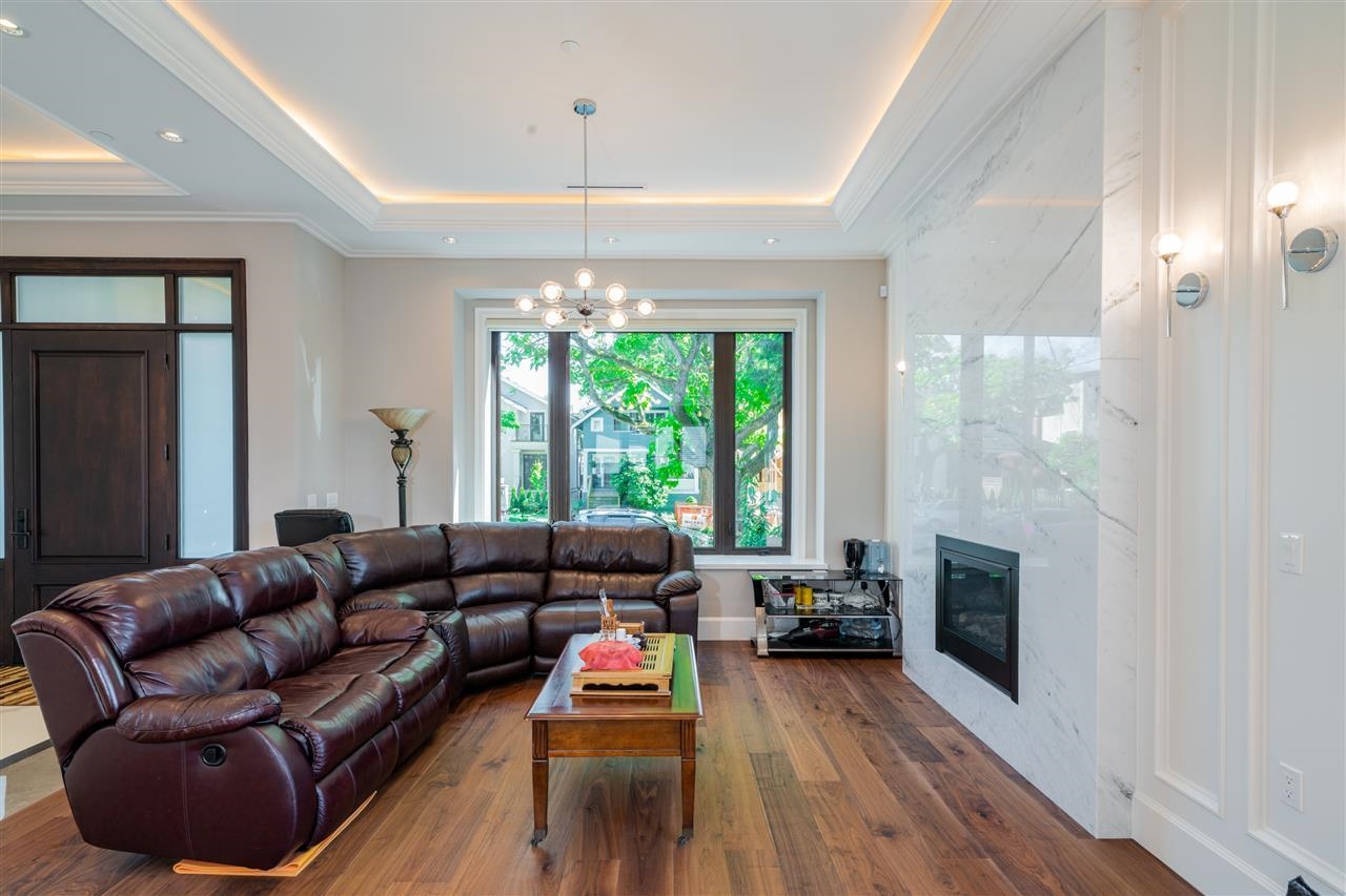 2753 W 10th Avenue, Vancouver, BC, V6K 2K1 - 5