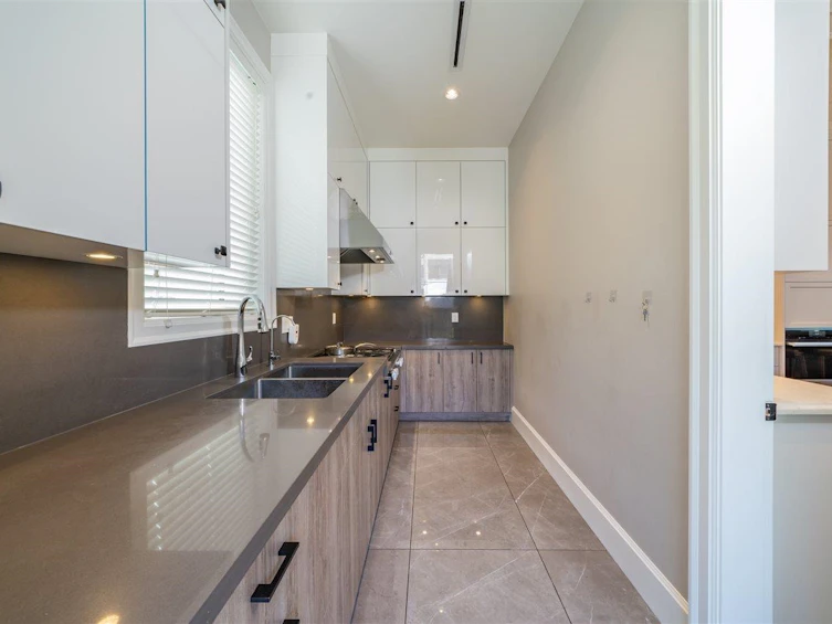2753 W 10th Avenue, Vancouver, BC, V6K 2K1 - 18