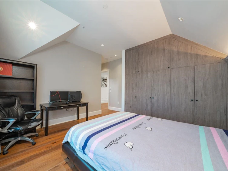 2753 W 10th Avenue, Vancouver, BC, V6K 2K1 - 24