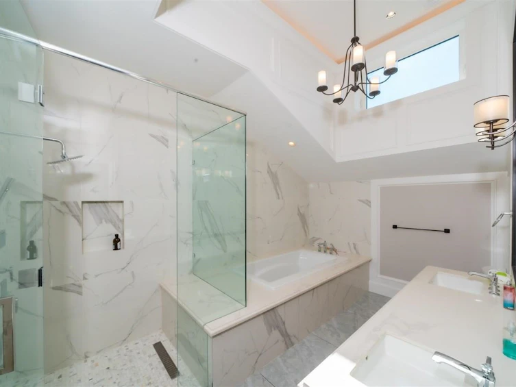 2753 W 10th Avenue, Vancouver, BC, V6K 2K1 - 32