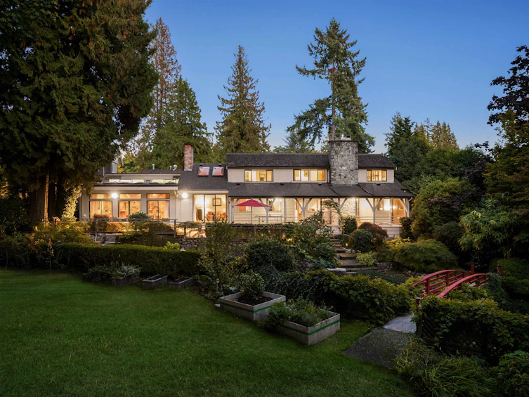 955 Sinclair Street, West Vancouver, BC, V7V 3W1