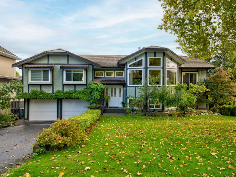 9342 162a Street, Surrey, BC, V4N 2B8