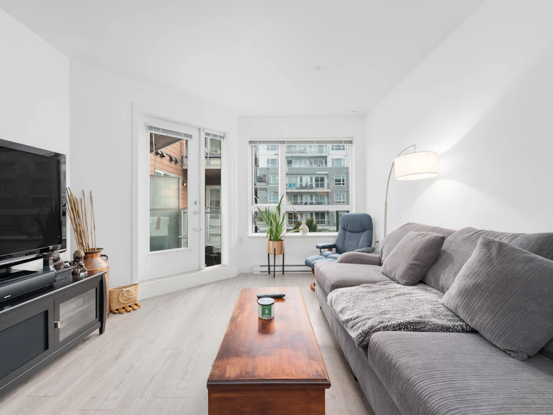 305 - 10581 140th Street, Surrey BC