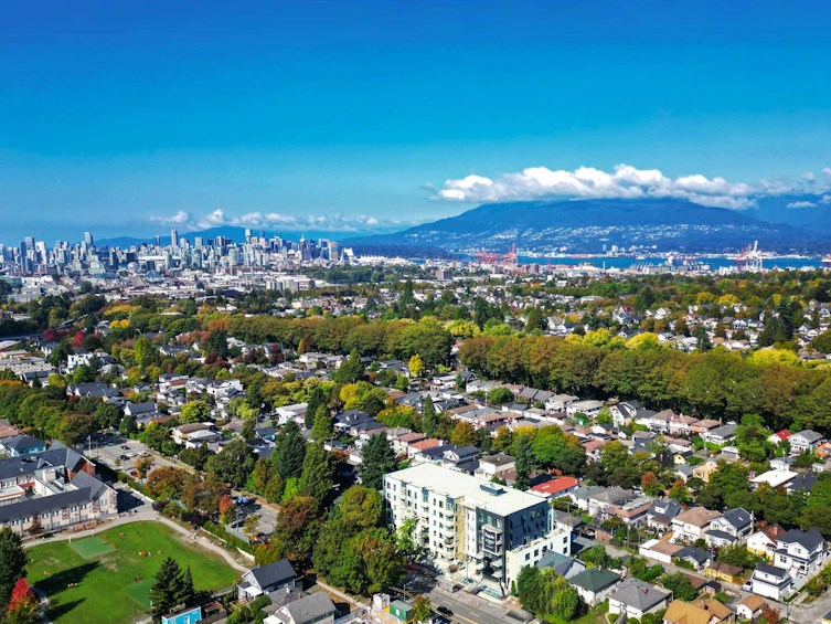 112-2235 E Broadway, Vancouver, BC, V5N 1W8
