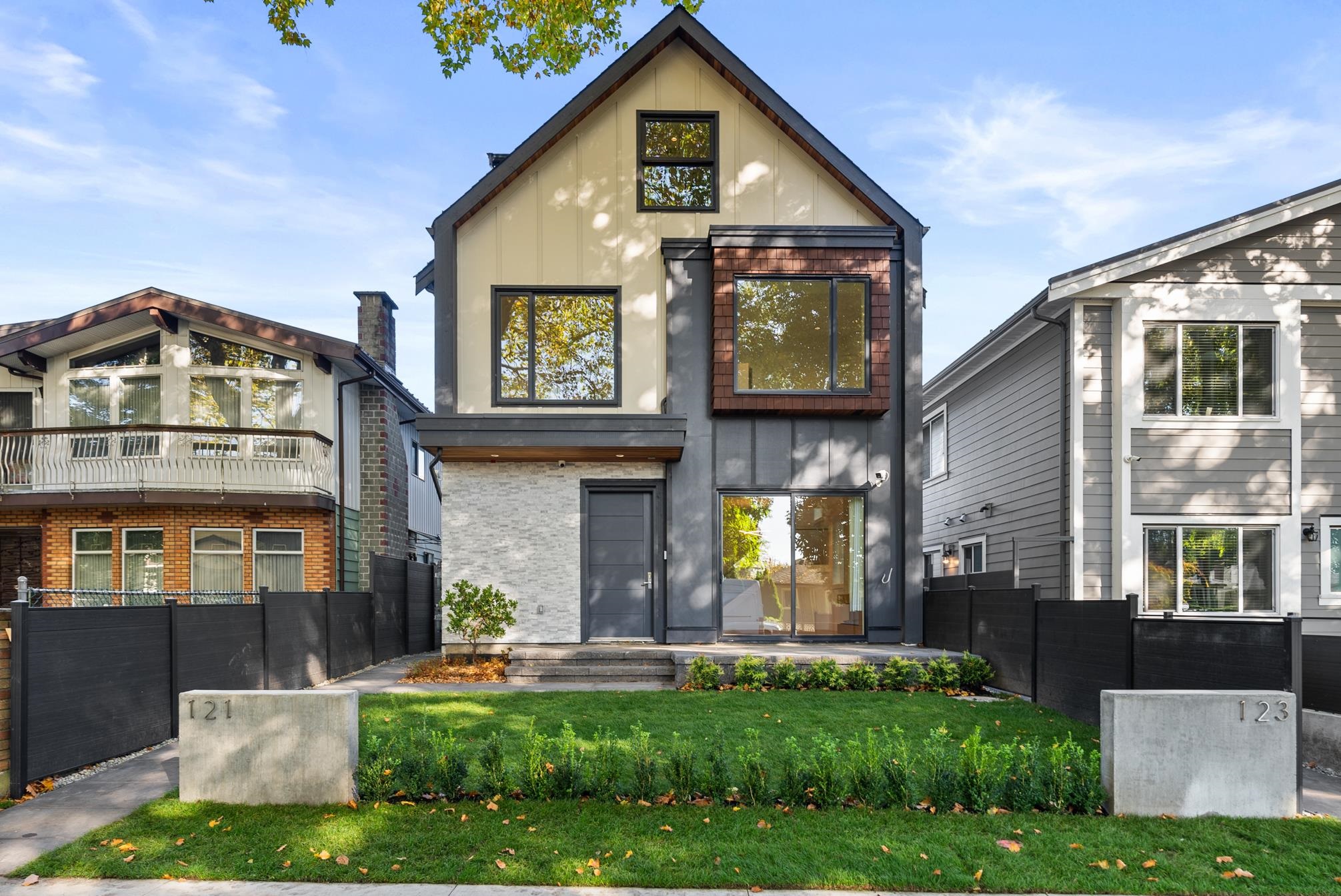 121 E 42nd Avenue, Vancouver, BC, V5W 1S5
