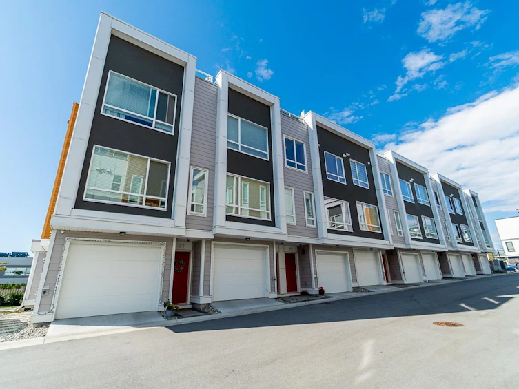 19-19628 55a Avenue, Langley, BC, V3A 0M6