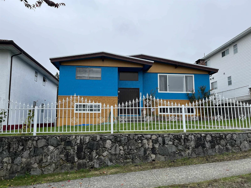 3747 Union Street, Burnaby BC V5C 2W2