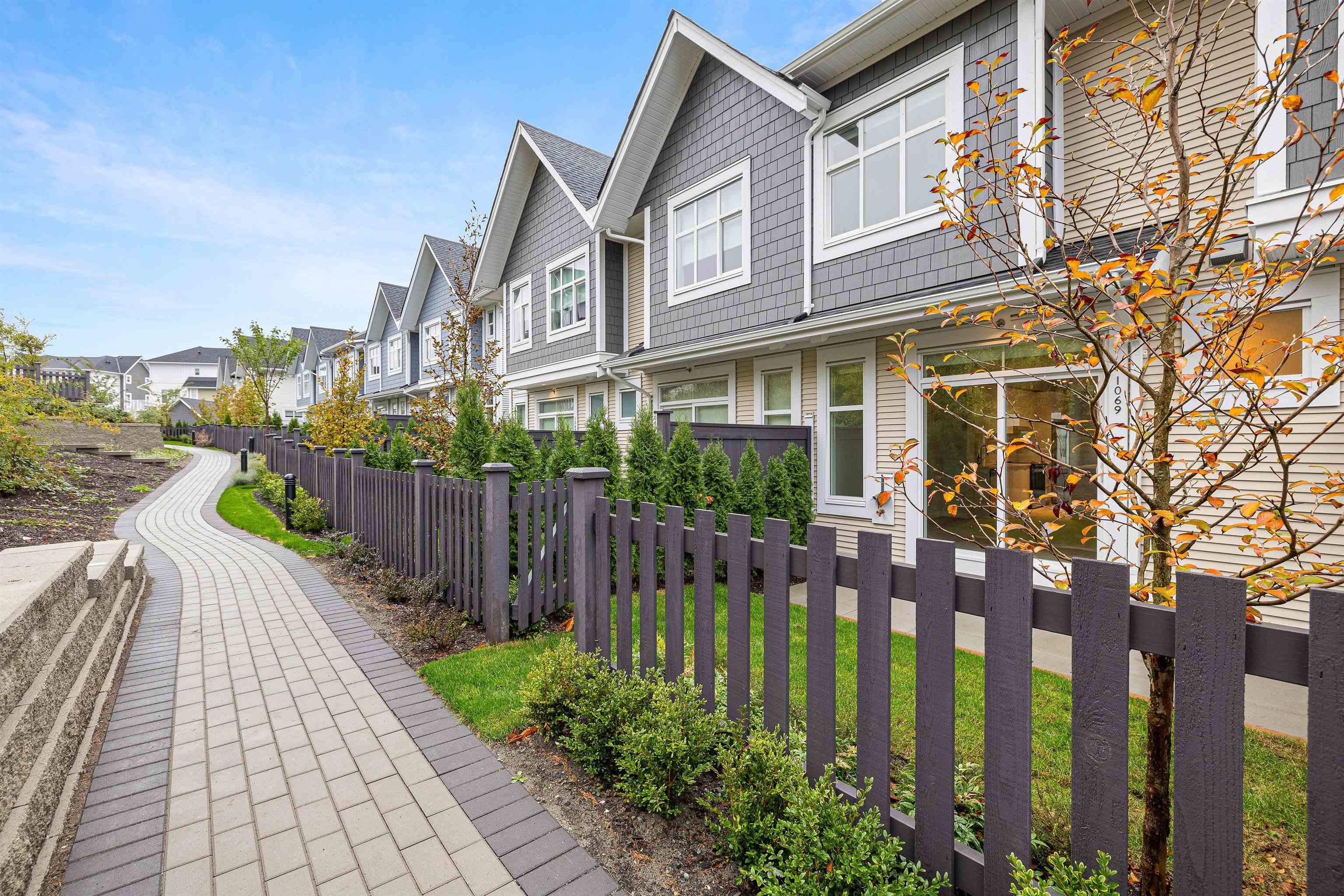 1069-11280 Pazarena Place, Maple Ridge, BC, V2X 9H8 - 5