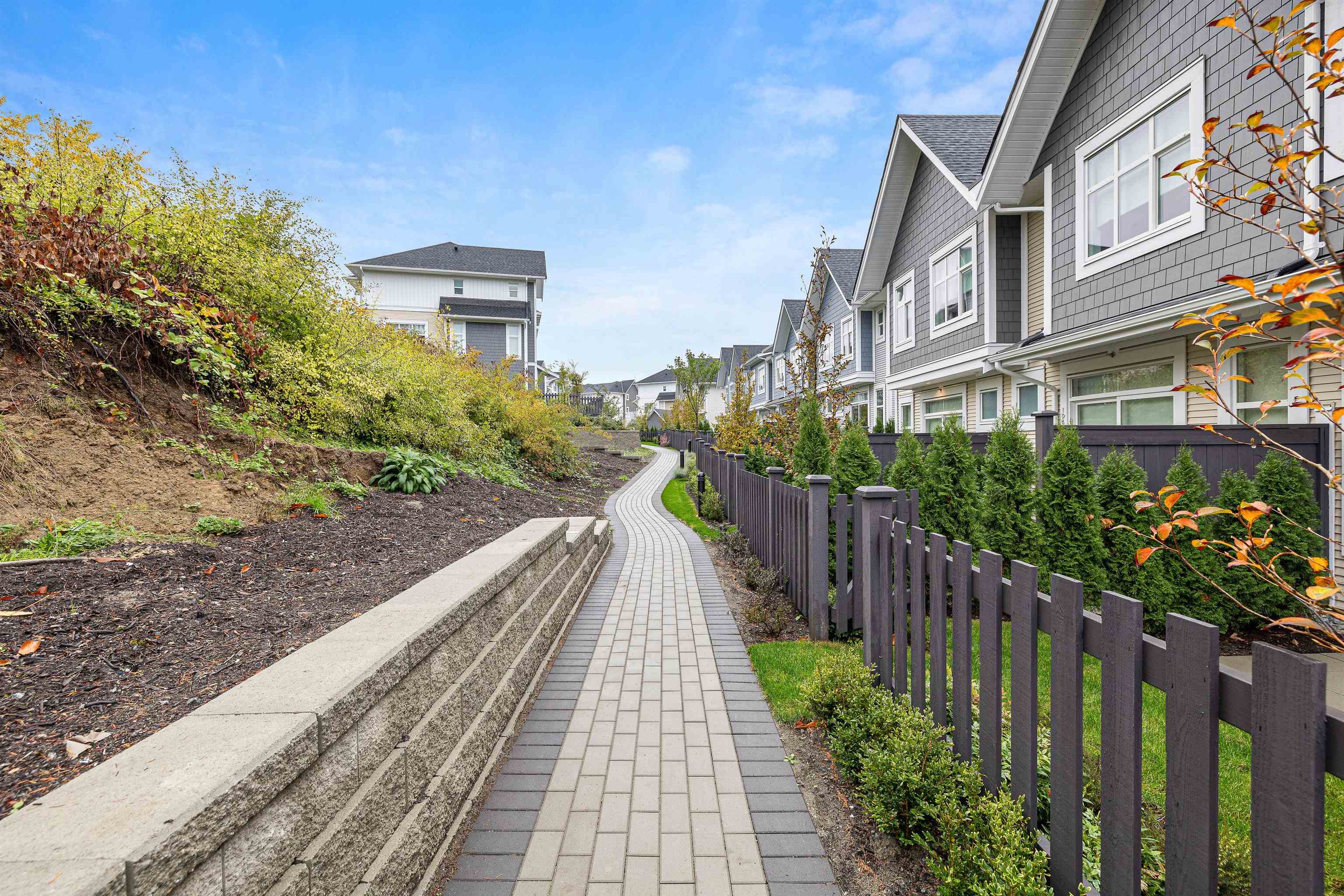 1069-11280 Pazarena Place, Maple Ridge, BC, V2X 9H8 - 6
