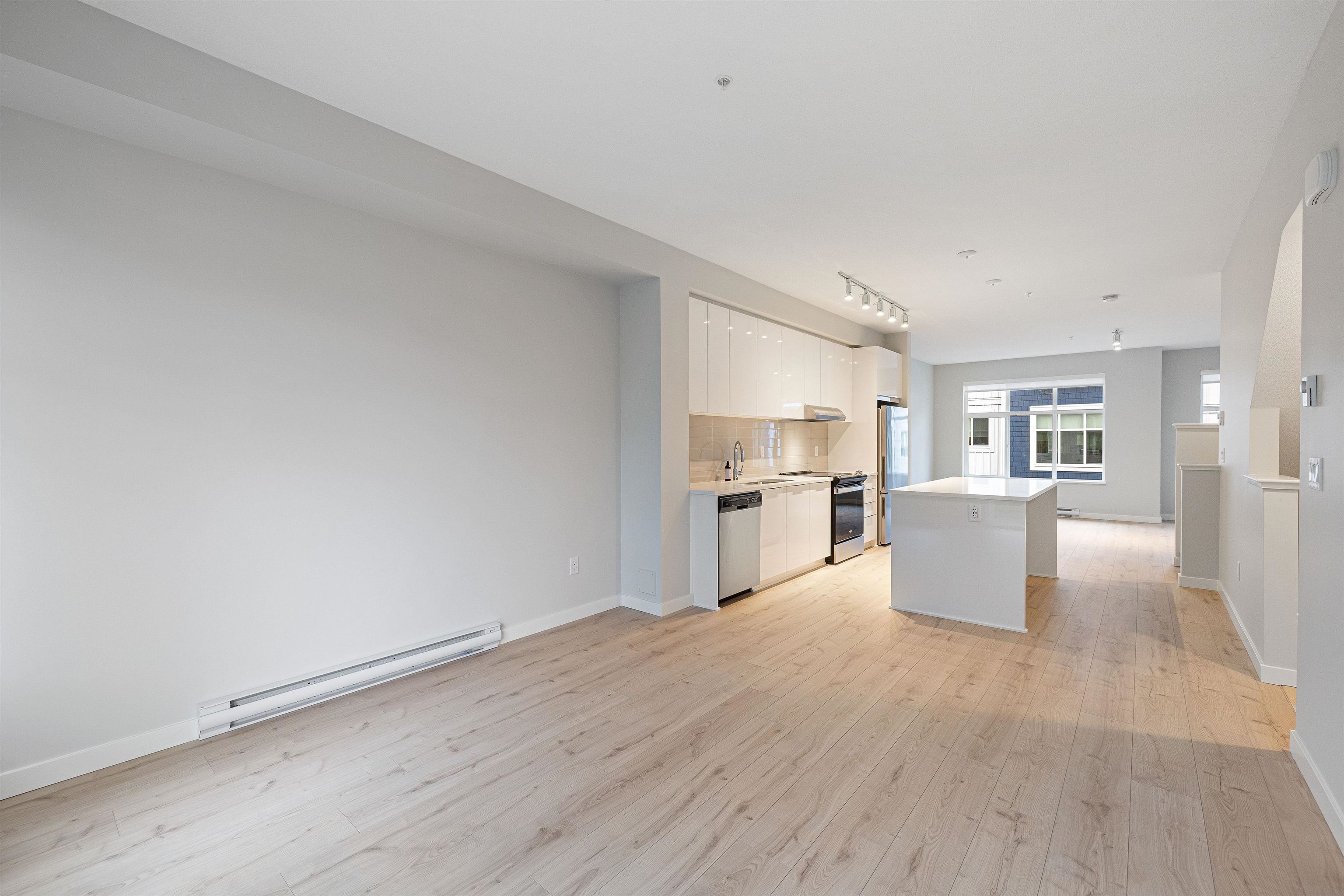 1069-11280 Pazarena Place, Maple Ridge, BC, V2X 9H8 - 10