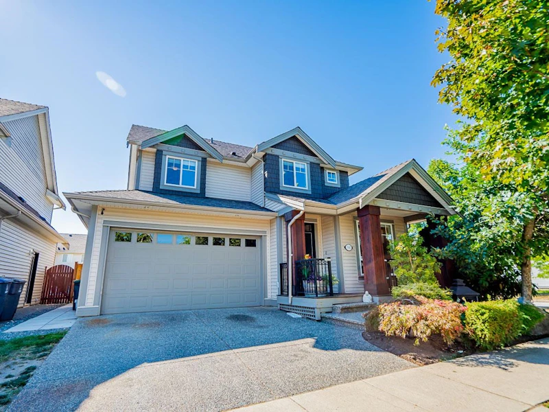 7047 195a Street, Surrey BC V4N 5Z2