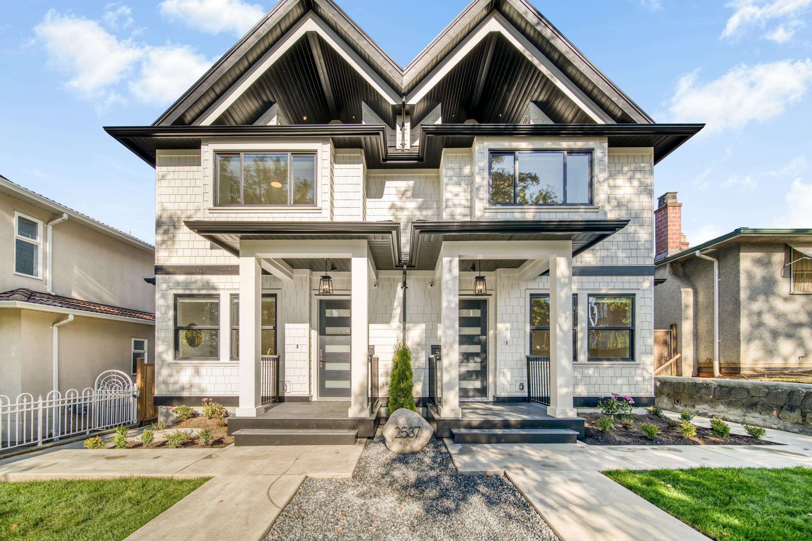 1-2537 E 20th Avenue, Vancouver, BC, V5M 2T5