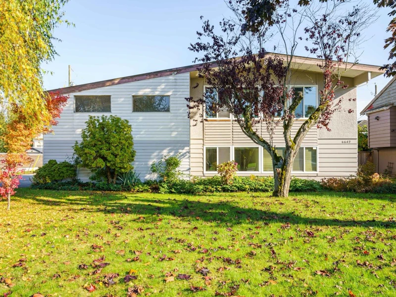 6642 Fulton Avenue, Burnaby BC V5E 3H1