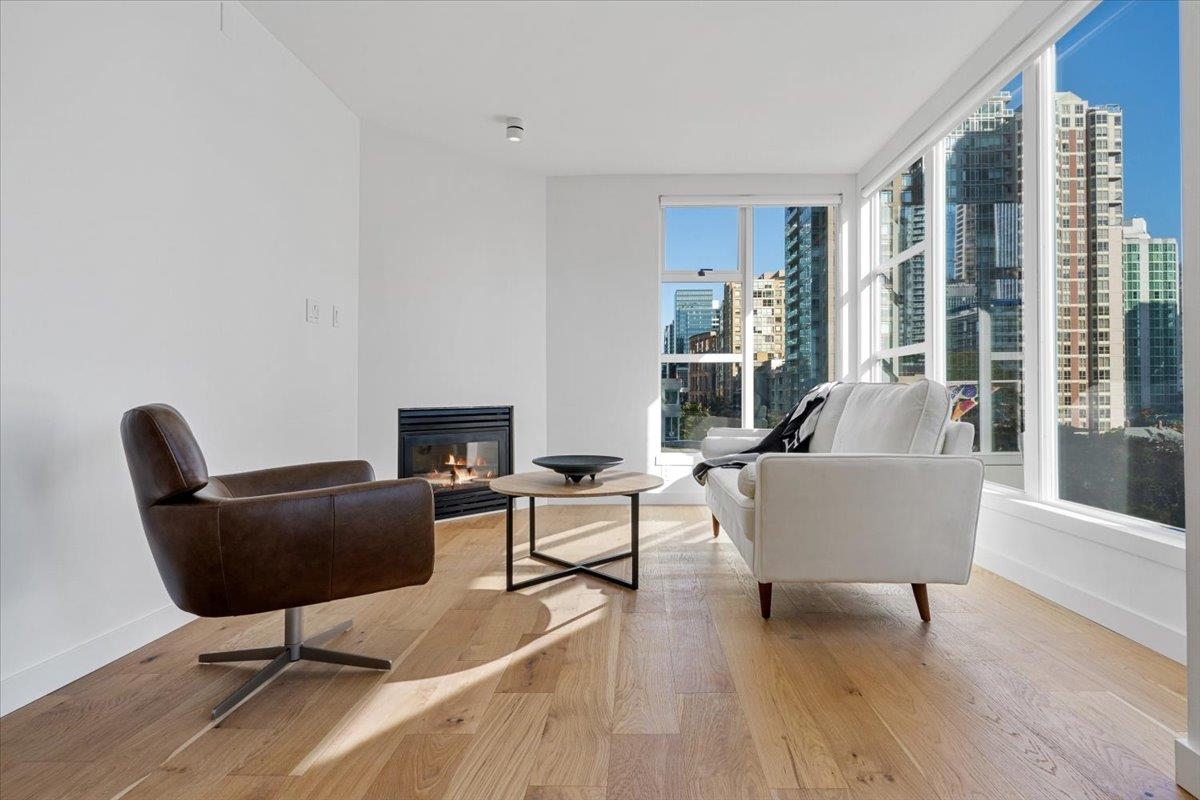 804-939 Homer Street, Vancouver, BC, V6B 2W6