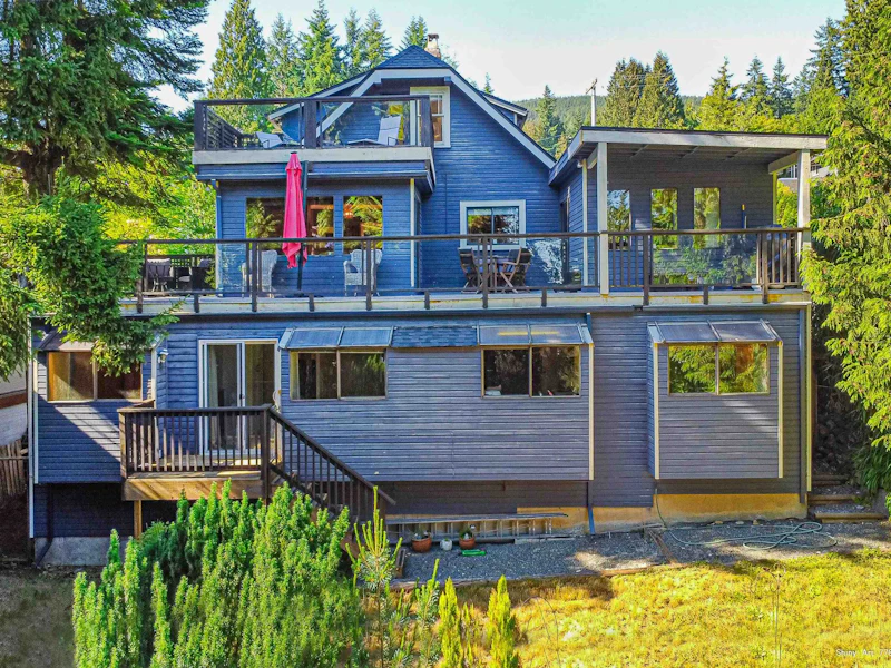 261 E Osborne Road, North Vancouver BC V7N 1M2
