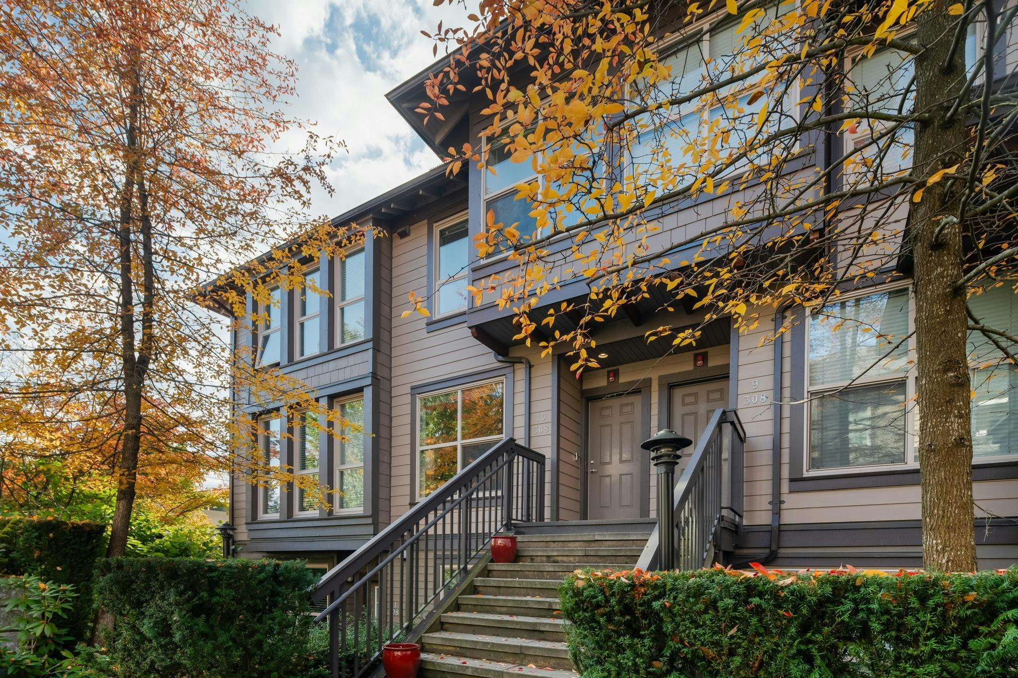 10-308 E 14th Street, North Vancouver, BC, V7L 2N6