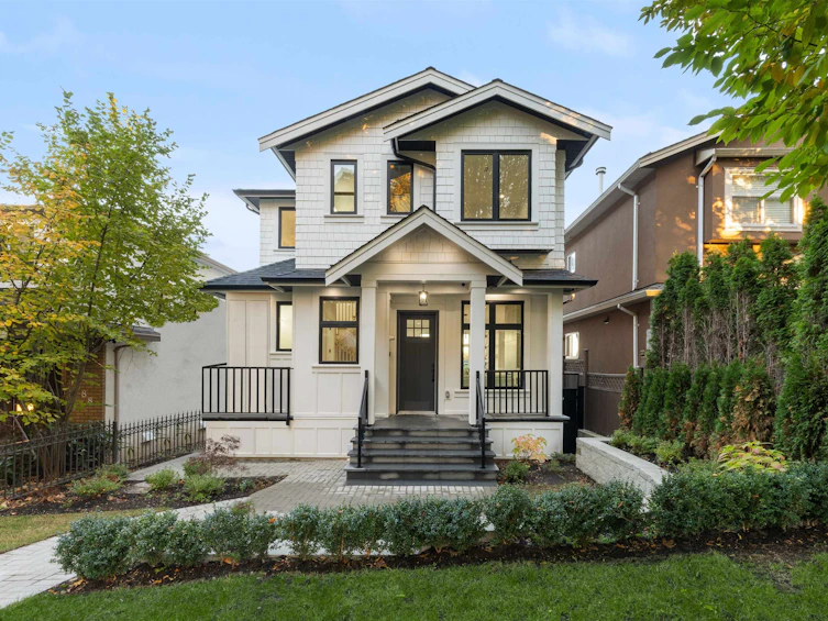 4990 Sherbrooke Street, Vancouver, BC, V5W 3M2