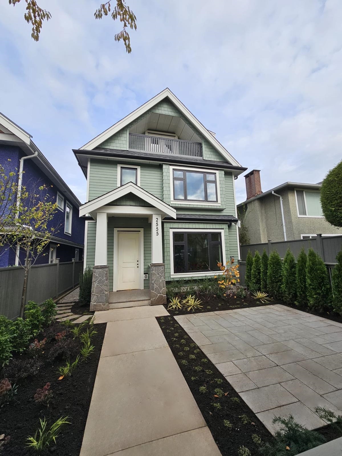 2555 E 7th Avenue, Vancouver, BC, V5M 1T3