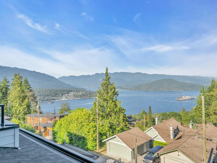 206 N Ellesmere Avenue, Burnaby, BC, V5B 1J8