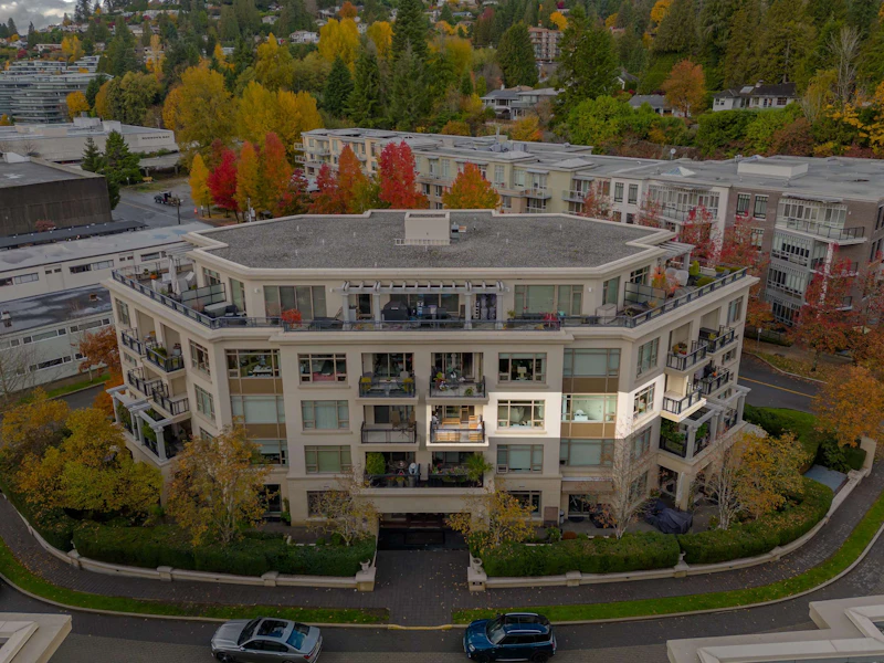 303 - 533 Waters Edge Crescent, West Vancouver BC V7T 0A2