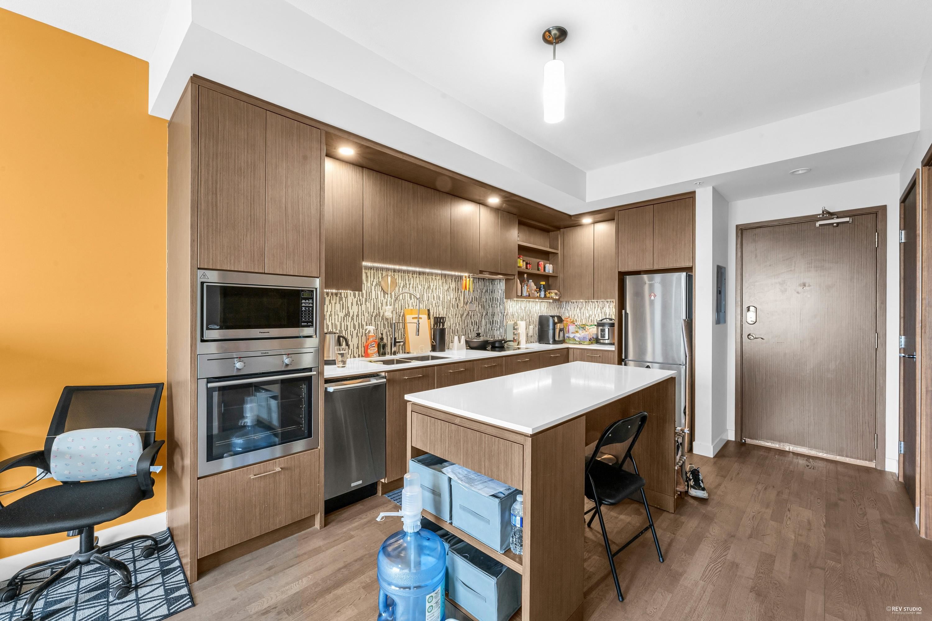 2702-13495 Central Avenue, Surrey, BC, V3T 0K2 - 2