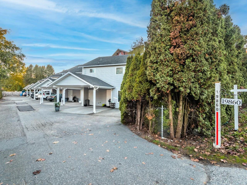 4 - 19860 56th Avenue, Langley BC V3A 3X9