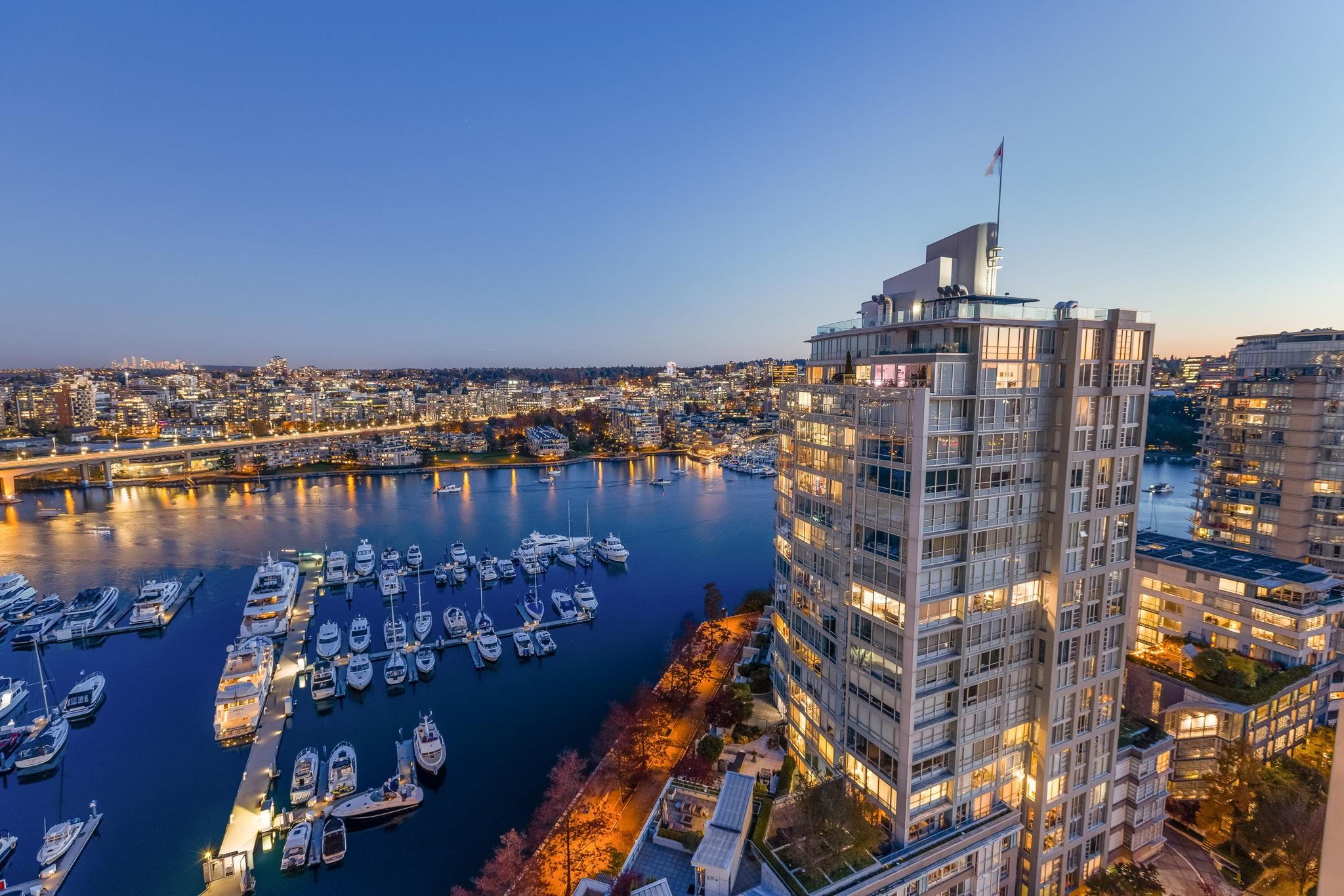 2505-1201 Marinaside Crescent, Vancouver, BC, V6Z 2V2