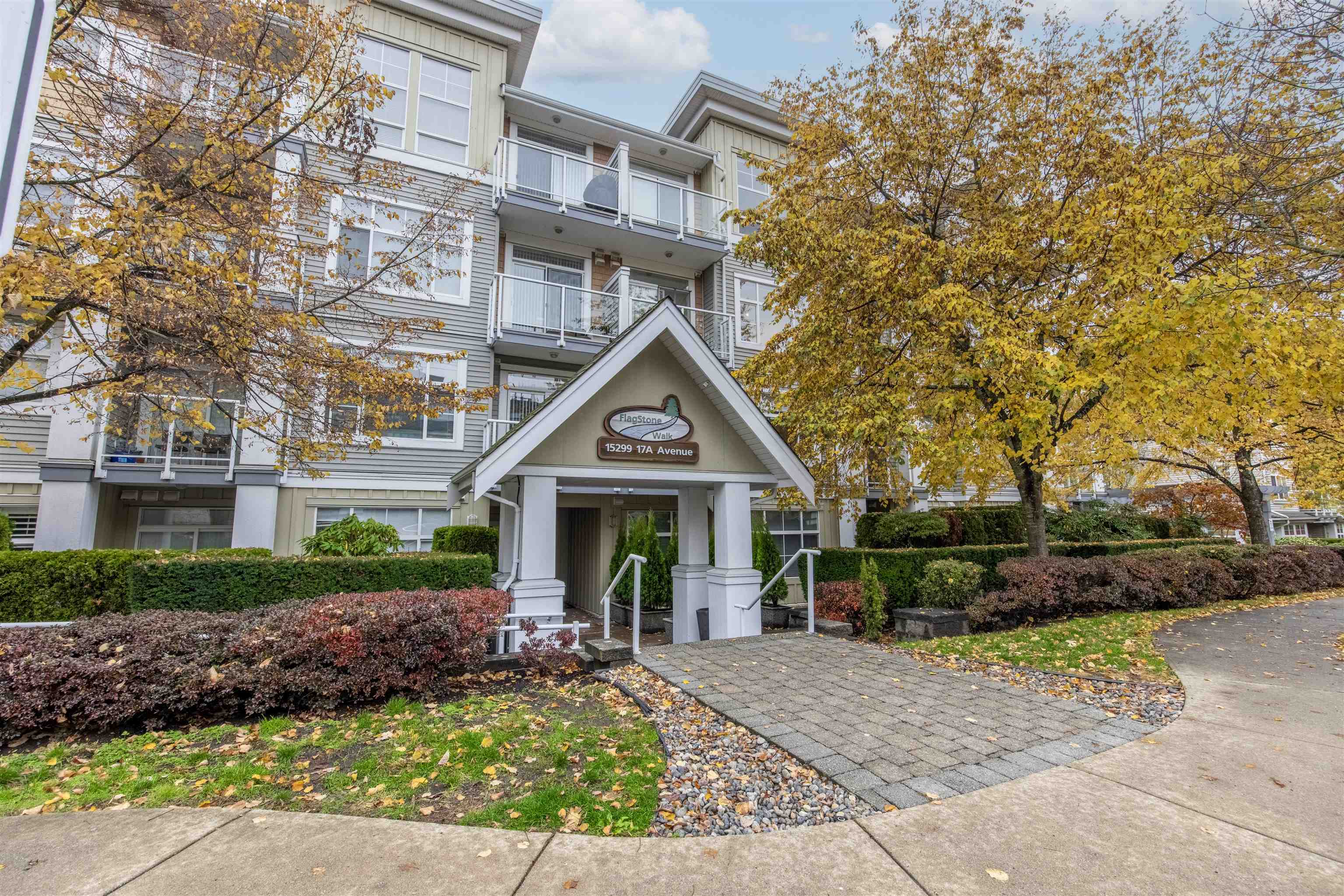 303-15299 17a Avenue, Surrey, BC, V4A 1V4