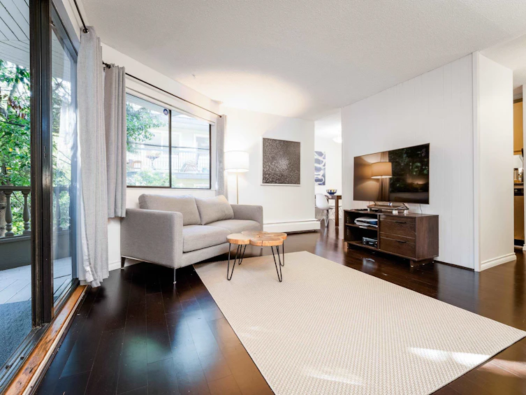 201-350 E 5th Avenue, Vancouver, BC, V5T 1H4