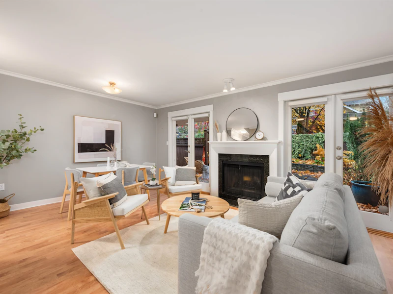3092 Alberta Street, Vancouver BC V5Y 3L9