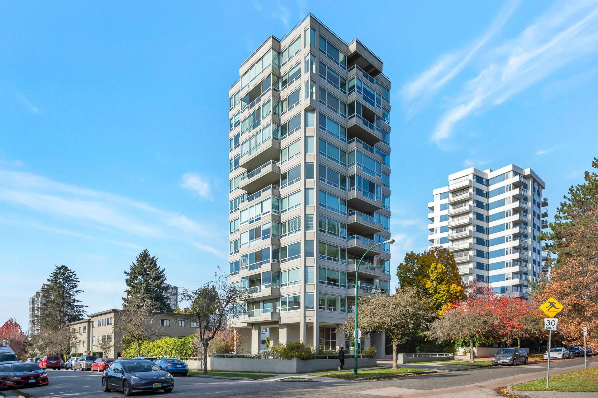 1-5885 Yew Street, Vancouver, BC, V6M 3Y5