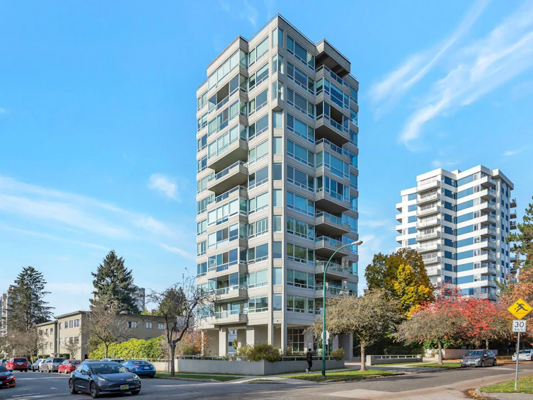 1-5885 Yew Street, Vancouver, BC, V6M 3Y5