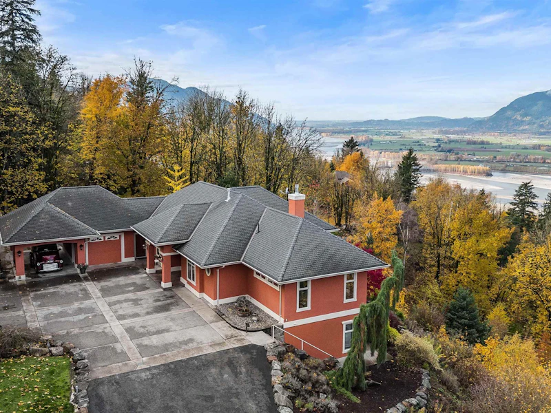 43201 Honeysuckle Drive, Chilliwack BC V2R 4A4