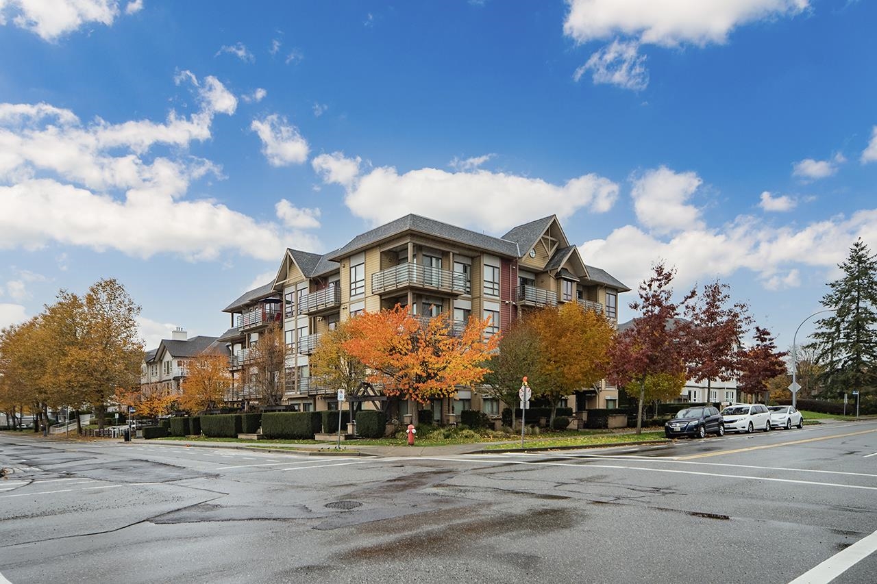 203-5811 177b Street, Surrey, BC, V3S 4J4