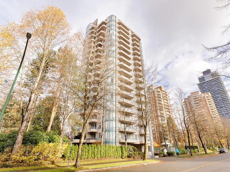 605 - 4603 Hazel Street, Burnaby BC V5H 4N1