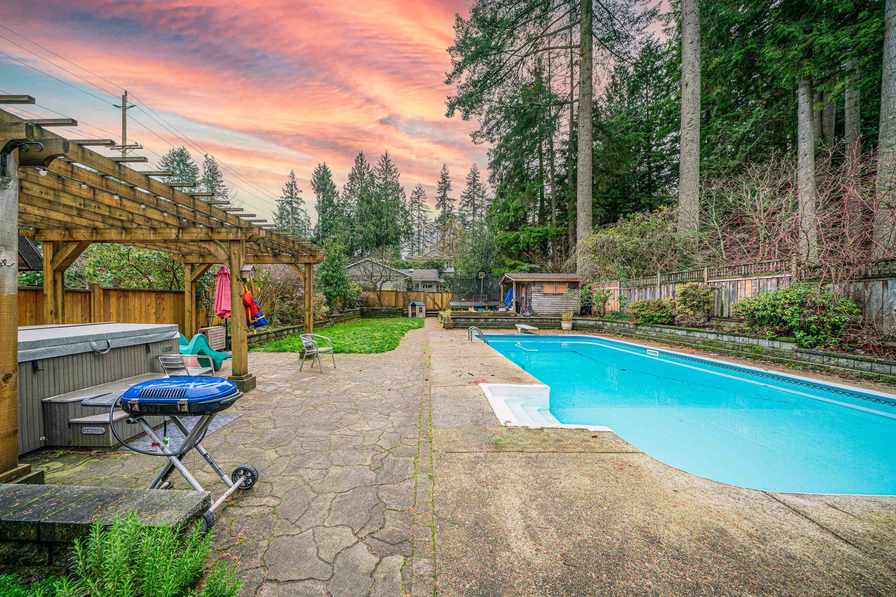 1219 W 22nd Street, North Vancouver, BC, V7P 2G2 - 2