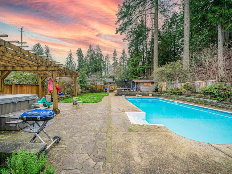 1219 W 22nd Street, North Vancouver, BC, V7P 2G2 - 2