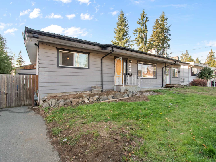 2487 Adelaide Street, Abbotsford, BC, V2T 3L9