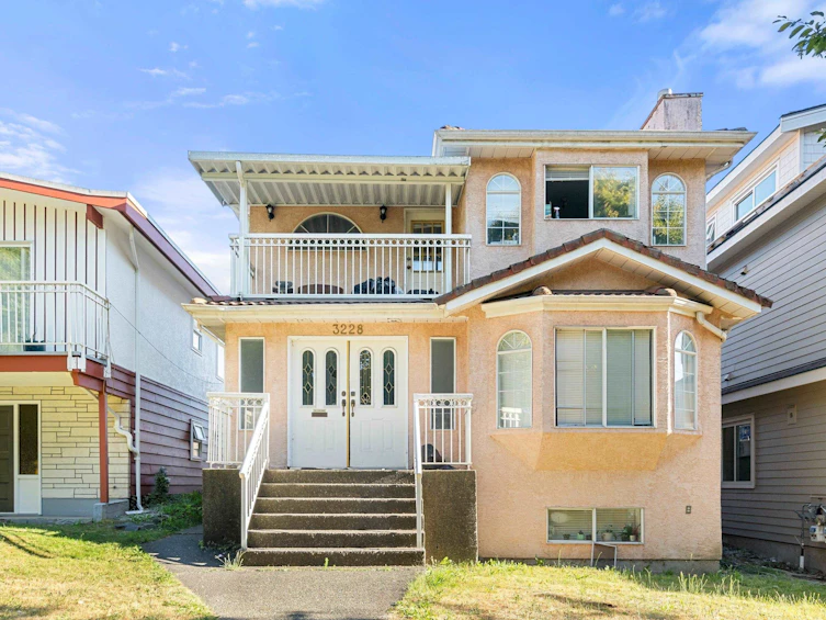 3228 E 27th Avenue, Vancouver, BC, V5R 1P6