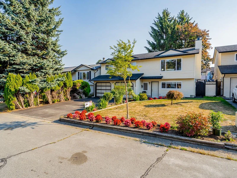 13244 66a Avenue, Surrey BC V3W 8E3