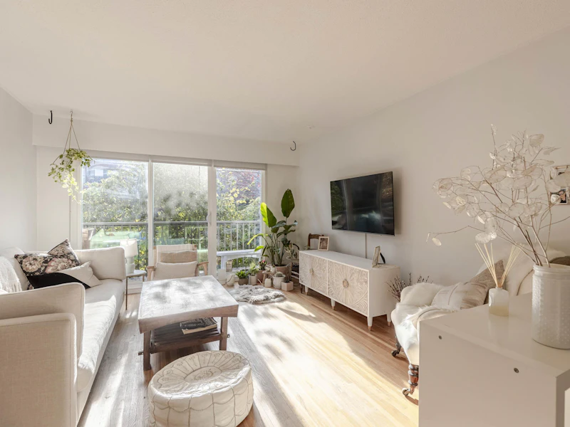 308 - 2125 W 2nd Avenue, Vancouver BC V6K 1H7