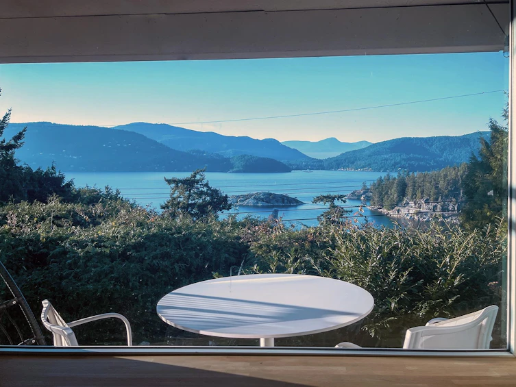 6182 Nelson Avenue, West Vancouver, BC, V7W 1Z9