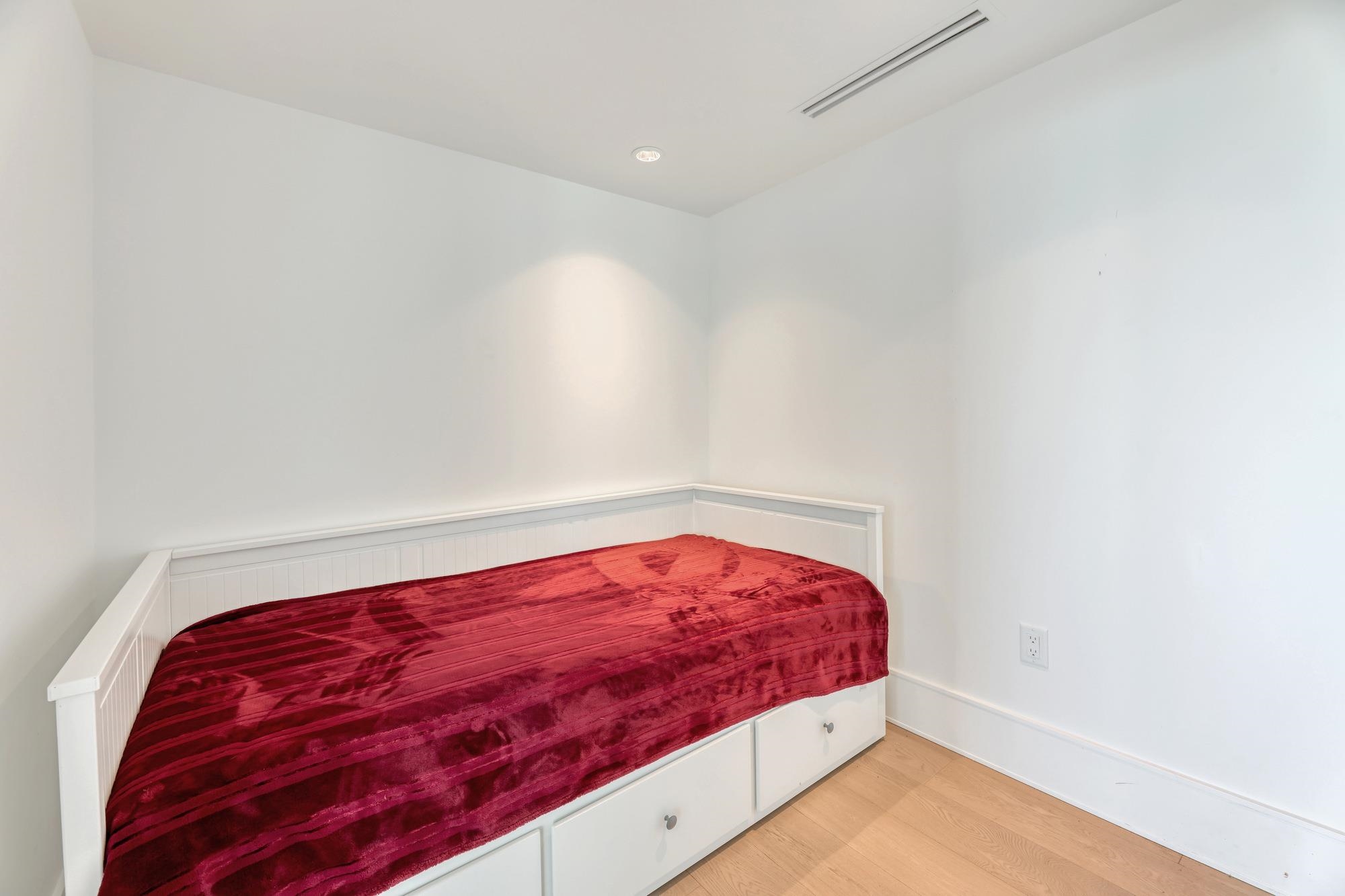 1206-1501 Foster Street, Surrey, BC, V4B 0C3 - 14