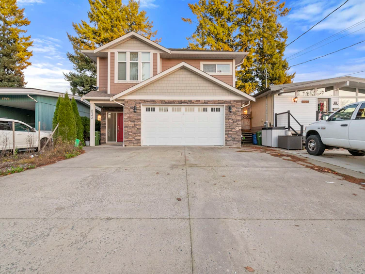 8942 Glenwood Street, Chilliwack, BC, V2P 3Z6